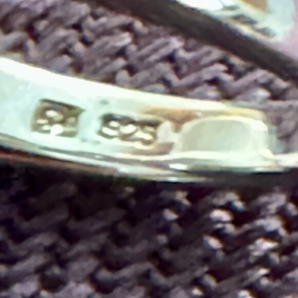 Beautiful .925 Sterling ring with gemstone womens size 6 - Picture 4 of 5